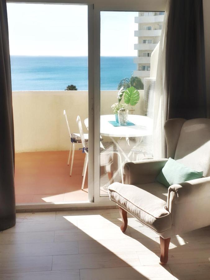 El Estudio De La Playa Benalbeach Holidays Deluxe Benalmadena Bagian luar foto