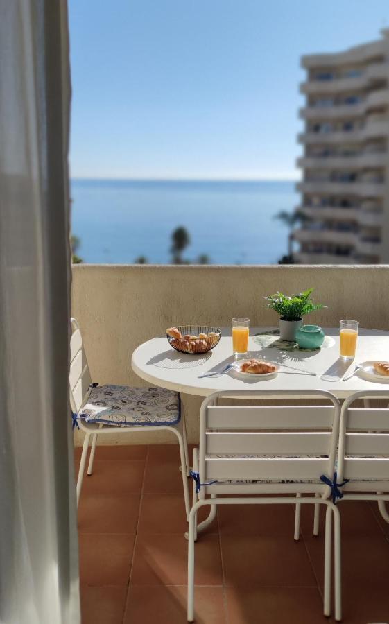 El Estudio De La Playa Benalbeach Holidays Deluxe Benalmadena Bagian luar foto
