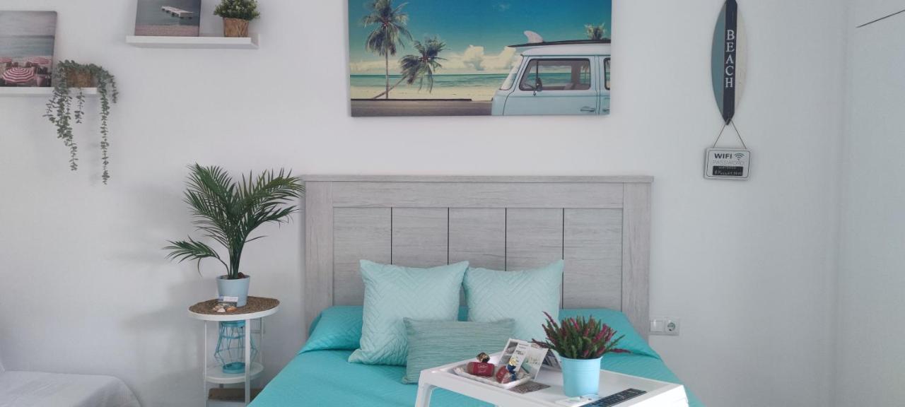 El Estudio De La Playa Benalbeach Holidays Deluxe Benalmadena Bagian luar foto