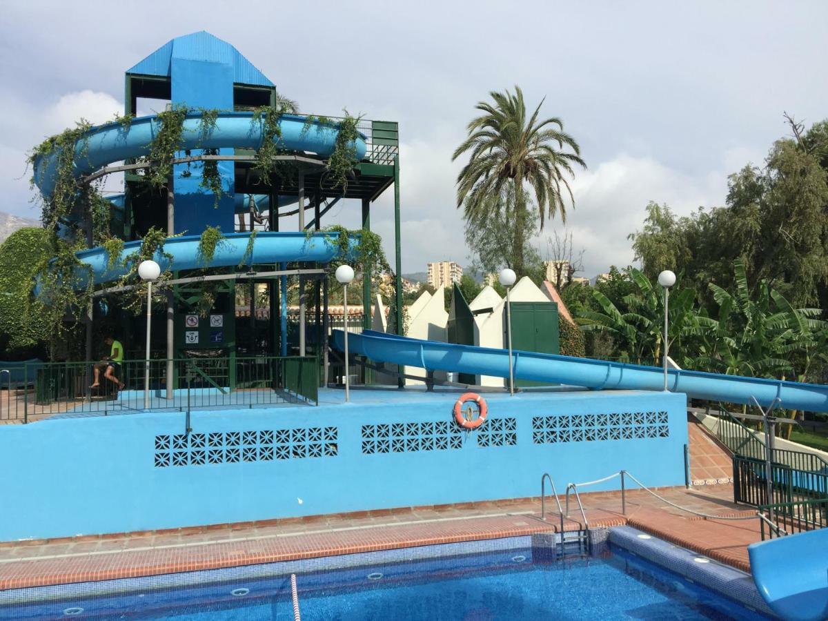 El Estudio De La Playa Benalbeach Holidays Deluxe Benalmadena Bagian luar foto