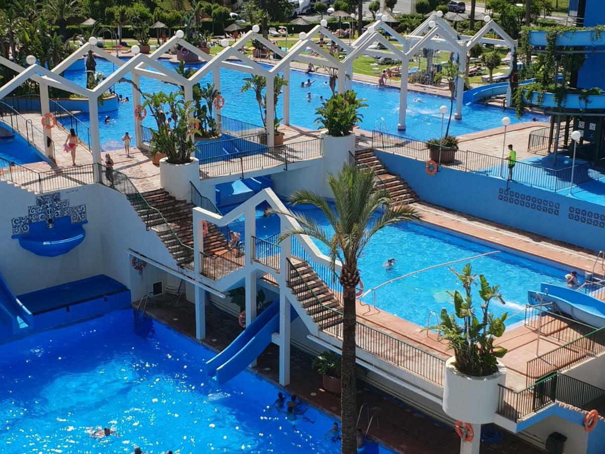El Estudio De La Playa Benalbeach Holidays Deluxe Benalmadena Bagian luar foto